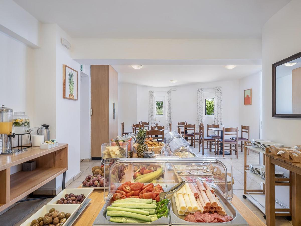 Artemis Apartments Stalós Екстериор снимка