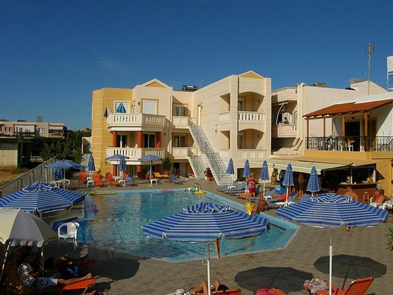 Artemis Apartments Stalós Екстериор снимка