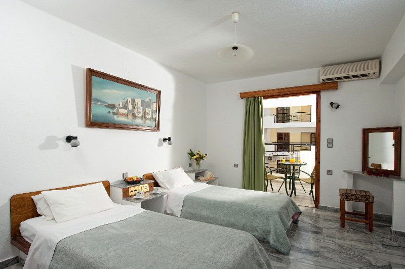 Artemis Apartments Stalós Екстериор снимка