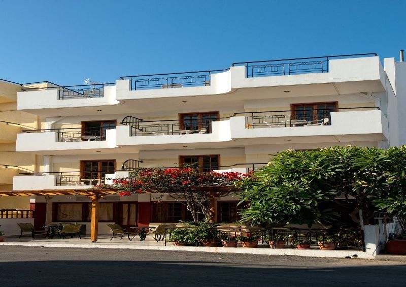 Artemis Apartments Stalós Екстериор снимка